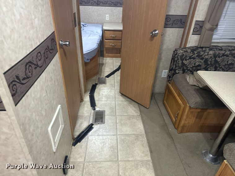 image for item DX3835 2007 Palomino 30FQSS camper