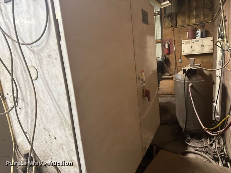 image for item DX3915 Milltronics RH33XP CNC mill