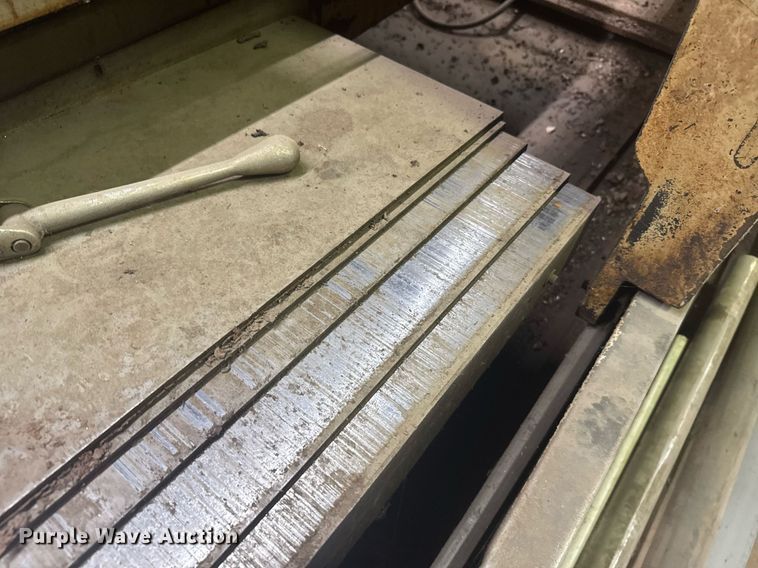 image for item DX3915 Milltronics RH33XP CNC mill