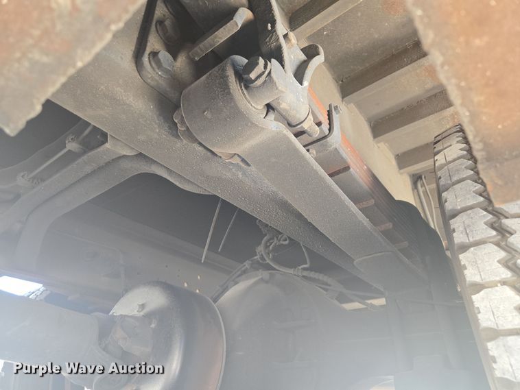 image for item EC3453 2002 International  4300 flatbed truck