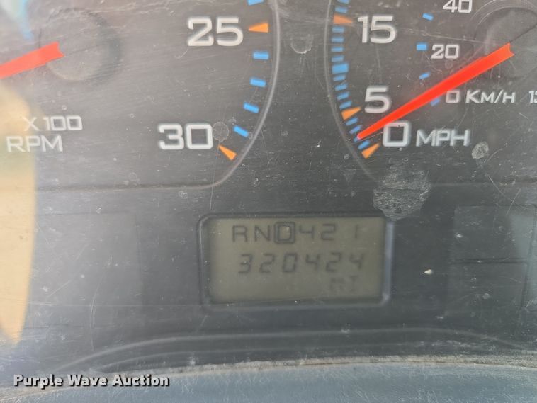 image for item EC3453 2002 International  4300 flatbed truck