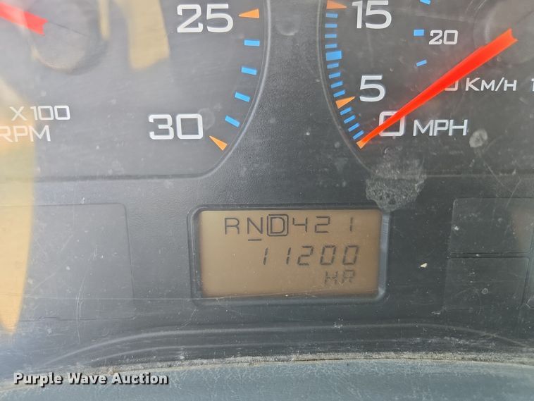 image for item EC3453 2002 International  4300 flatbed truck