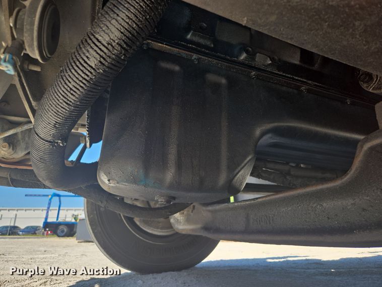 image for item EC3453 2002 International  4300 flatbed truck