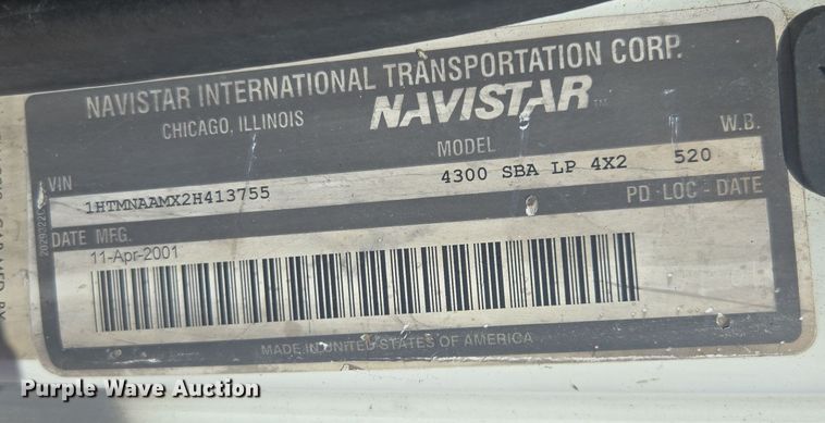 image for item EC3453 2002 International  4300 flatbed truck