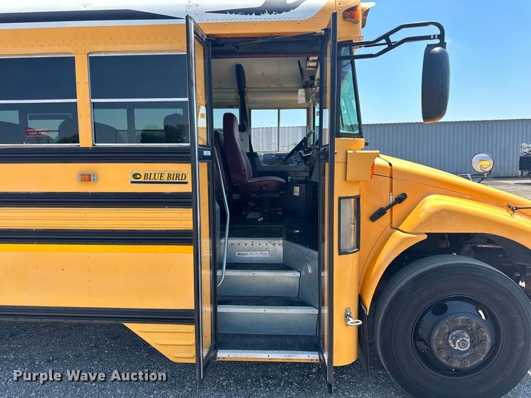 image for item EG1664 2005 Blue Bird Vision school bus