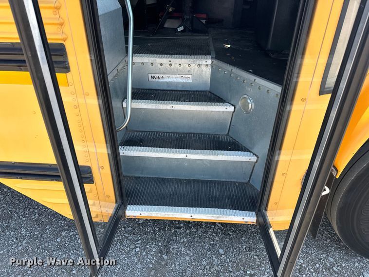 image for item EG1664 2005 Blue Bird Vision school bus