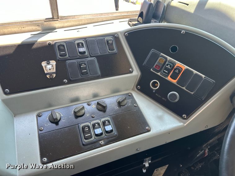 image for item EG1664 2005 Blue Bird Vision school bus