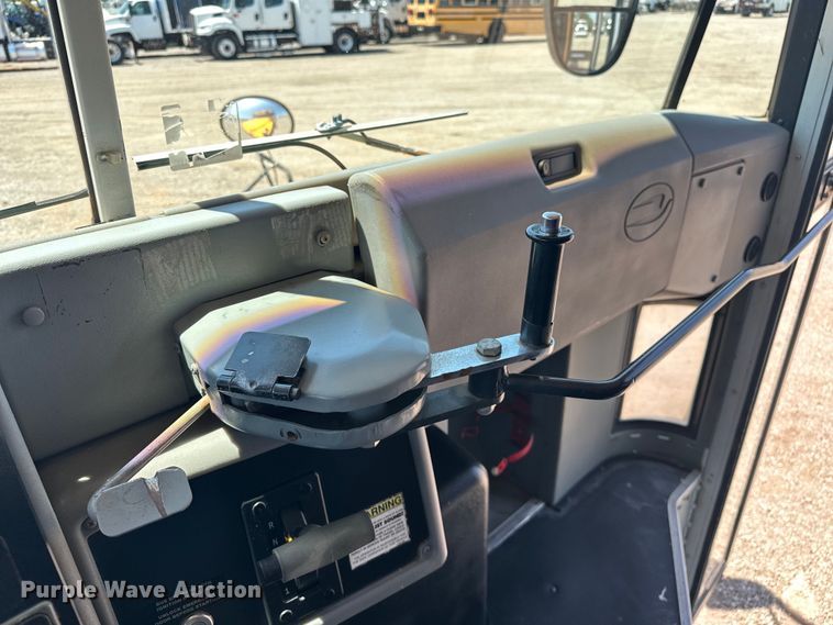 image for item EG1664 2005 Blue Bird Vision school bus