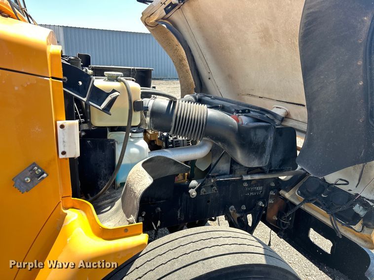 image for item EG1664 2005 Blue Bird Vision school bus