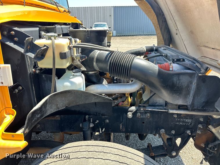 image for item EG1664 2005 Blue Bird Vision school bus