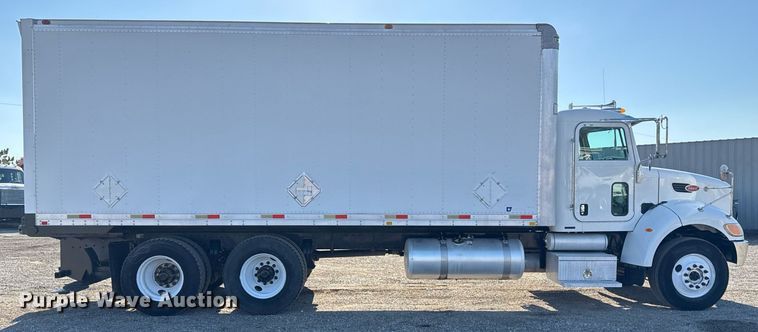 image for item EG2229 2006 Peterbilt 335 box truck