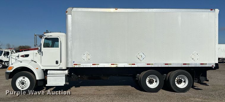 image for item EG2229 2006 Peterbilt 335 box truck