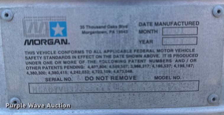 image for item EG2229 2006 Peterbilt 335 box truck