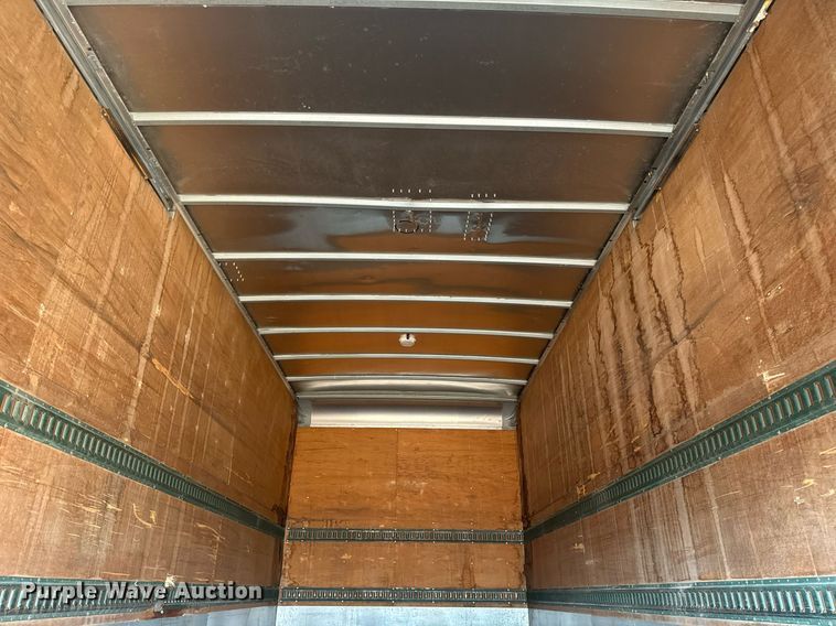 image for item EG2229 2006 Peterbilt 335 box truck