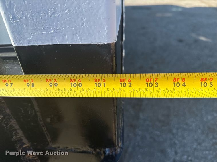 image for item EG2229 2006 Peterbilt 335 box truck