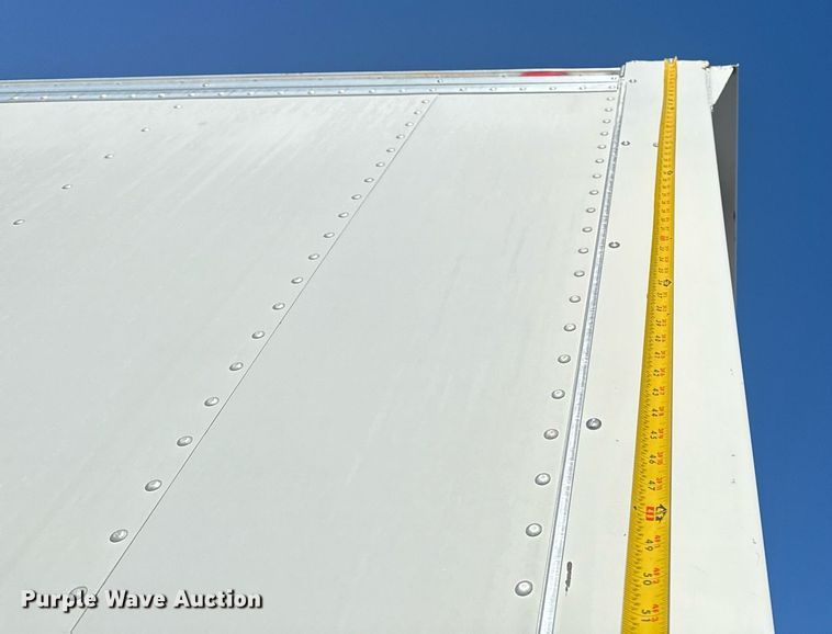 image for item EG2229 2006 Peterbilt 335 box truck