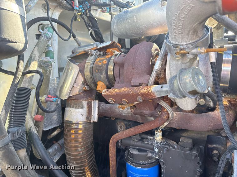 image for item EG2229 2006 Peterbilt 335 box truck