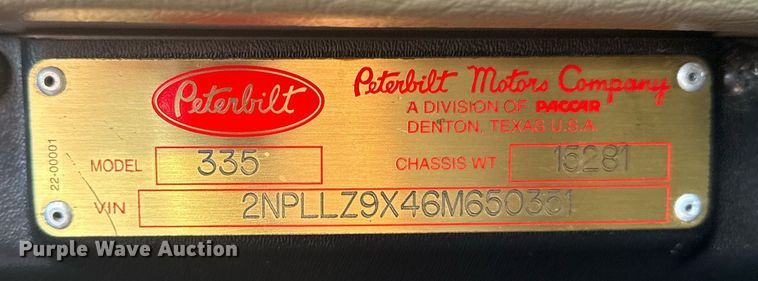 image for item EG2229 2006 Peterbilt 335 box truck