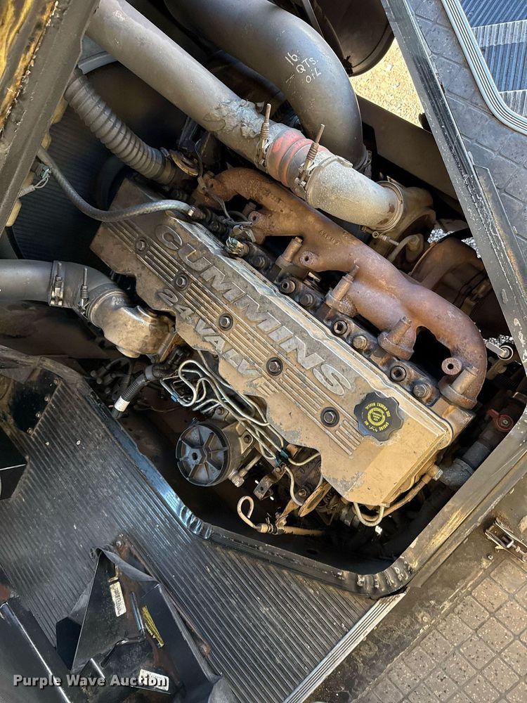 image for item EG2314 2003 Blue Bird blood donation bus