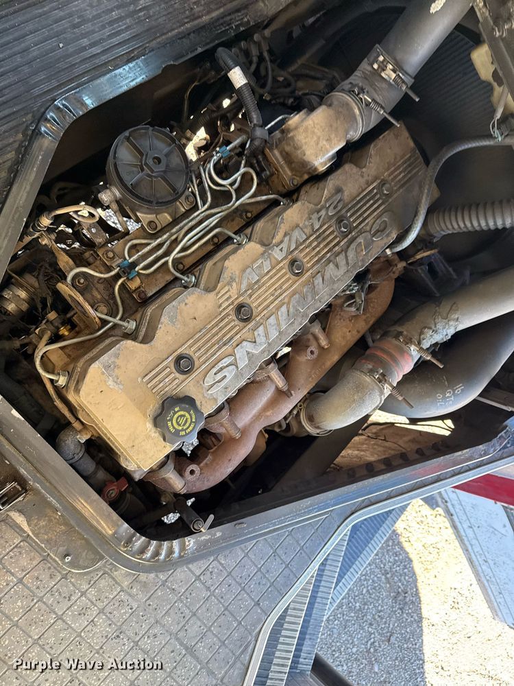 image for item EG2314 2003 Blue Bird blood donation bus