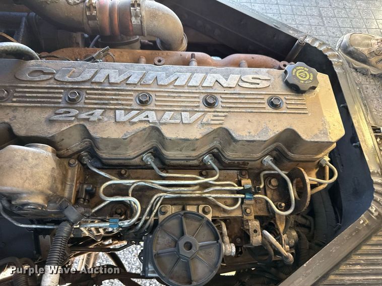 image for item EG2314 2003 Blue Bird blood donation bus