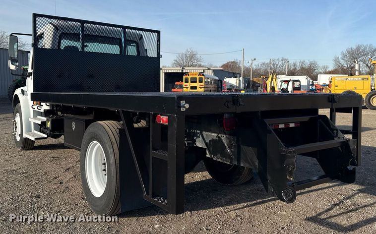 image for item EG2348 2004 Freightliner Business Class M2 flatbed truck