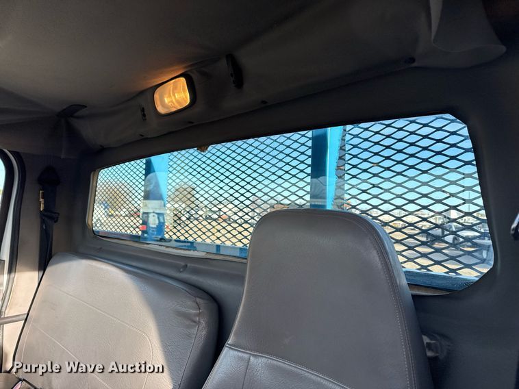 image for item EG2348 2004 Freightliner Business Class M2 flatbed truck