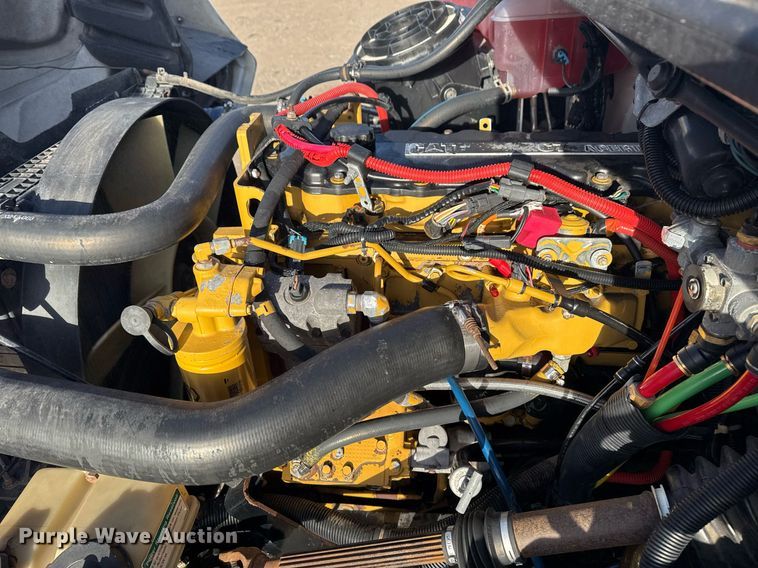 image for item EG2348 2004 Freightliner Business Class M2 flatbed truck