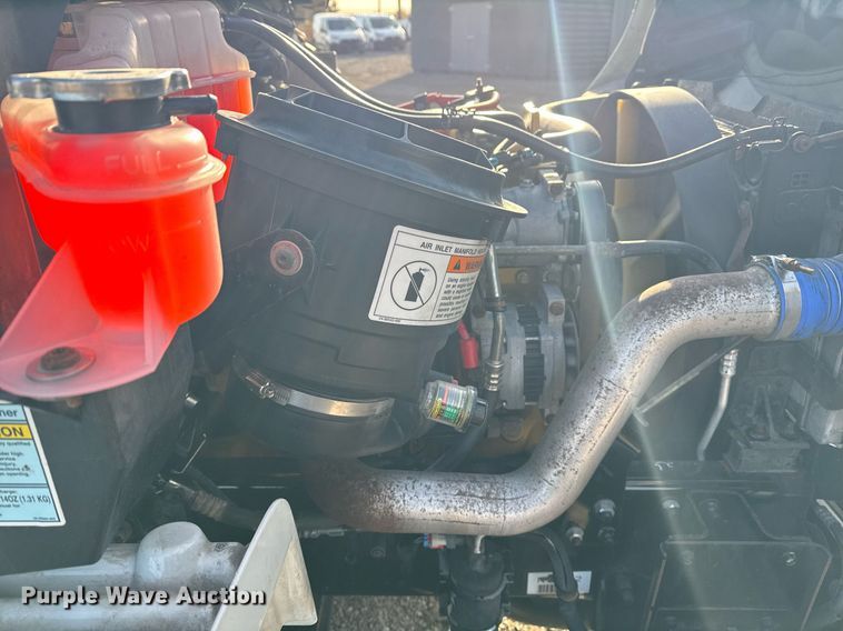 image for item EG2348 2004 Freightliner Business Class M2 flatbed truck