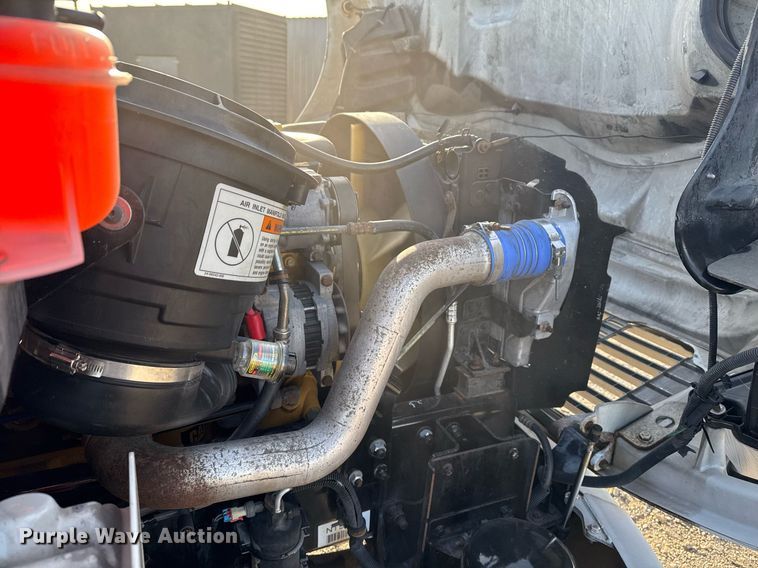 image for item EG2348 2004 Freightliner Business Class M2 flatbed truck