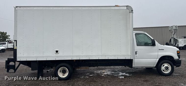 image for item EG2420 2017 Ford E450 Super Duty blow-in insulation box van