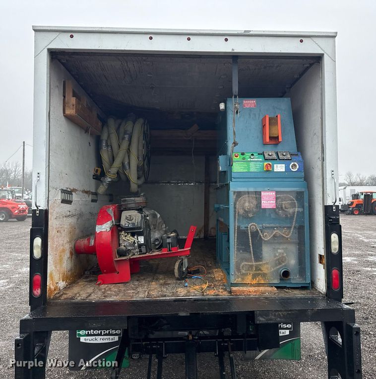 image for item EG2420 2017 Ford E450 Super Duty blow-in insulation box van