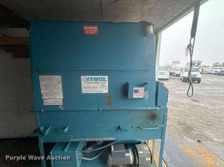 image for item EG2420 2017 Ford E450 Super Duty blow-in insulation box van