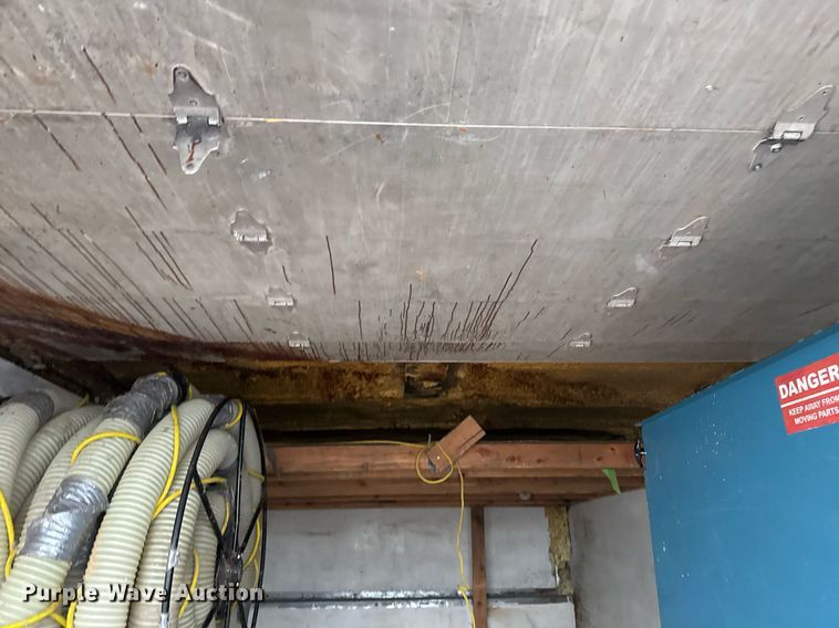 image for item EG2420 2017 Ford E450 Super Duty blow-in insulation box van