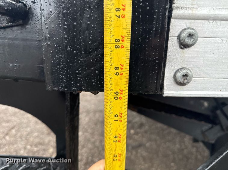 image for item EG2420 2017 Ford E450 Super Duty blow-in insulation box van