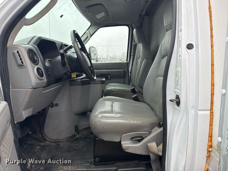 image for item EG2420 2017 Ford E450 Super Duty blow-in insulation box van