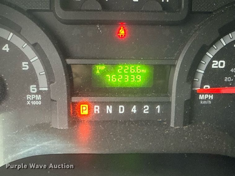 image for item EG2420 2017 Ford E450 Super Duty blow-in insulation box van