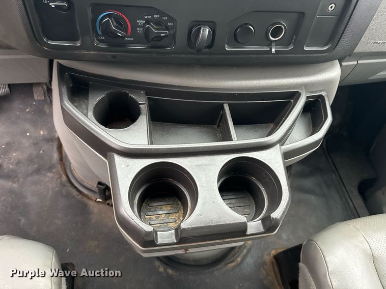 image for item EG2420 2017 Ford E450 Super Duty blow-in insulation box van