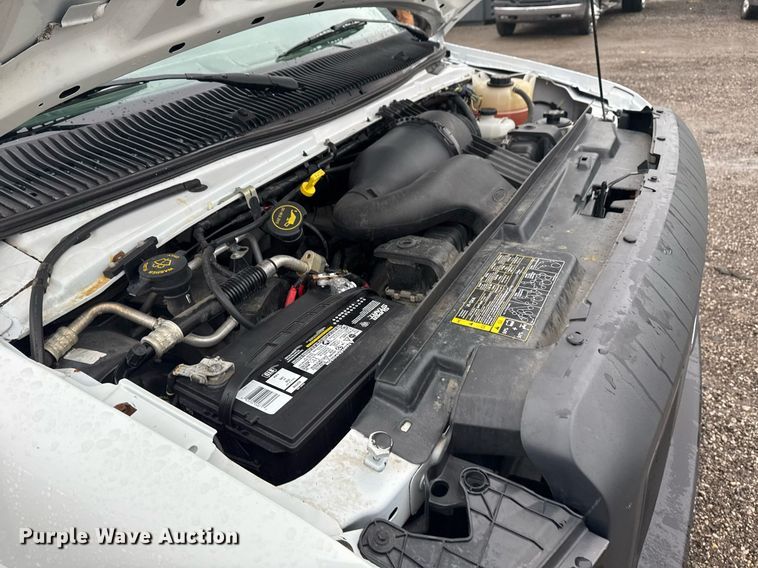 image for item EG2420 2017 Ford E450 Super Duty blow-in insulation box van