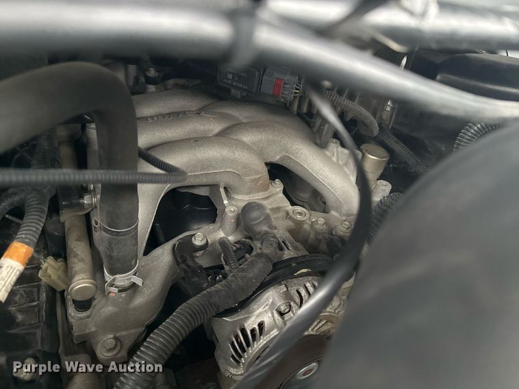 image for item EG2420 2017 Ford E450 Super Duty blow-in insulation box van