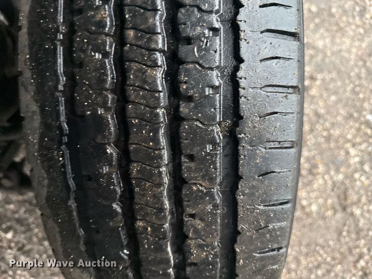 image for item EG2420 2017 Ford E450 Super Duty blow-in insulation box van