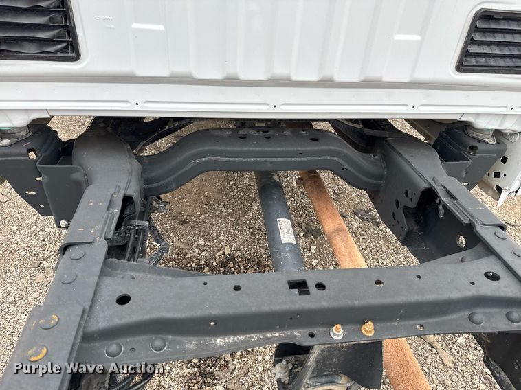 image for item EG2463 2017 Ford F450 Super Duty SuperCab truck cab and chassis