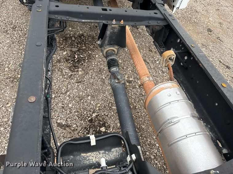 image for item EG2463 2017 Ford F450 Super Duty SuperCab truck cab and chassis