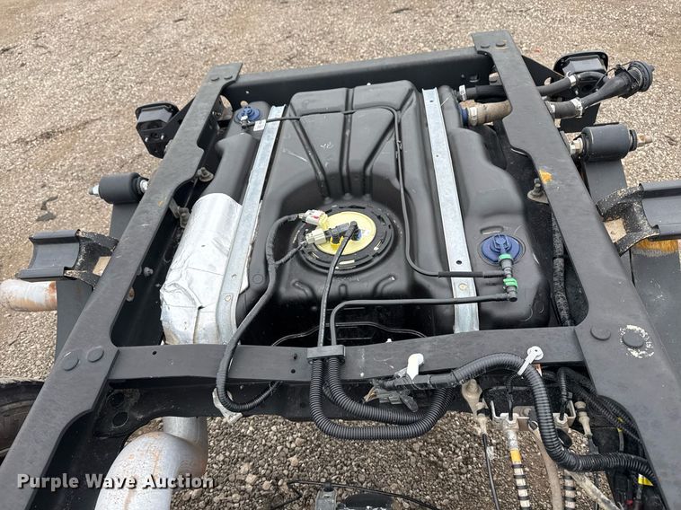 image for item EG2463 2017 Ford F450 Super Duty SuperCab truck cab and chassis