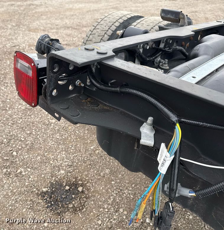 image for item EG2463 2017 Ford F450 Super Duty SuperCab truck cab and chassis