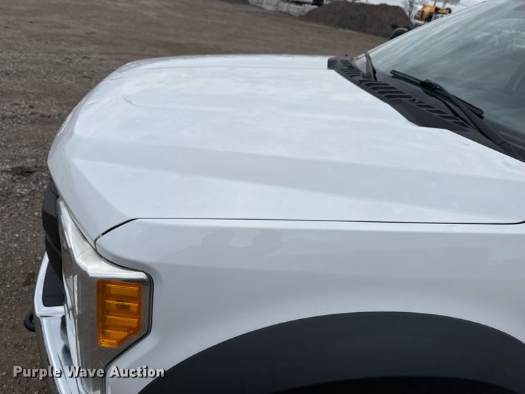 image for item EG2463 2017 Ford F450 Super Duty SuperCab truck cab and chassis