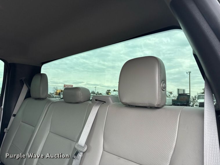 image for item EG2463 2017 Ford F450 Super Duty SuperCab truck cab and chassis