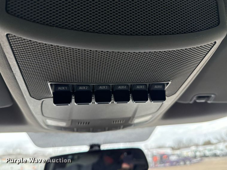 image for item EG2463 2017 Ford F450 Super Duty SuperCab truck cab and chassis