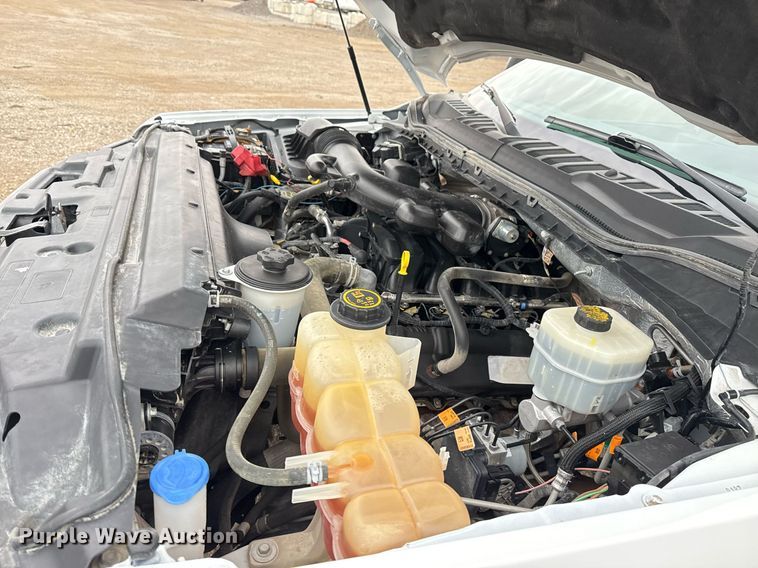 image for item EG2463 2017 Ford F450 Super Duty SuperCab truck cab and chassis