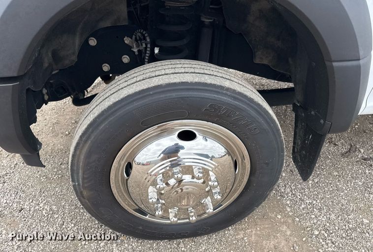 image for item EG2463 2017 Ford F450 Super Duty SuperCab truck cab and chassis